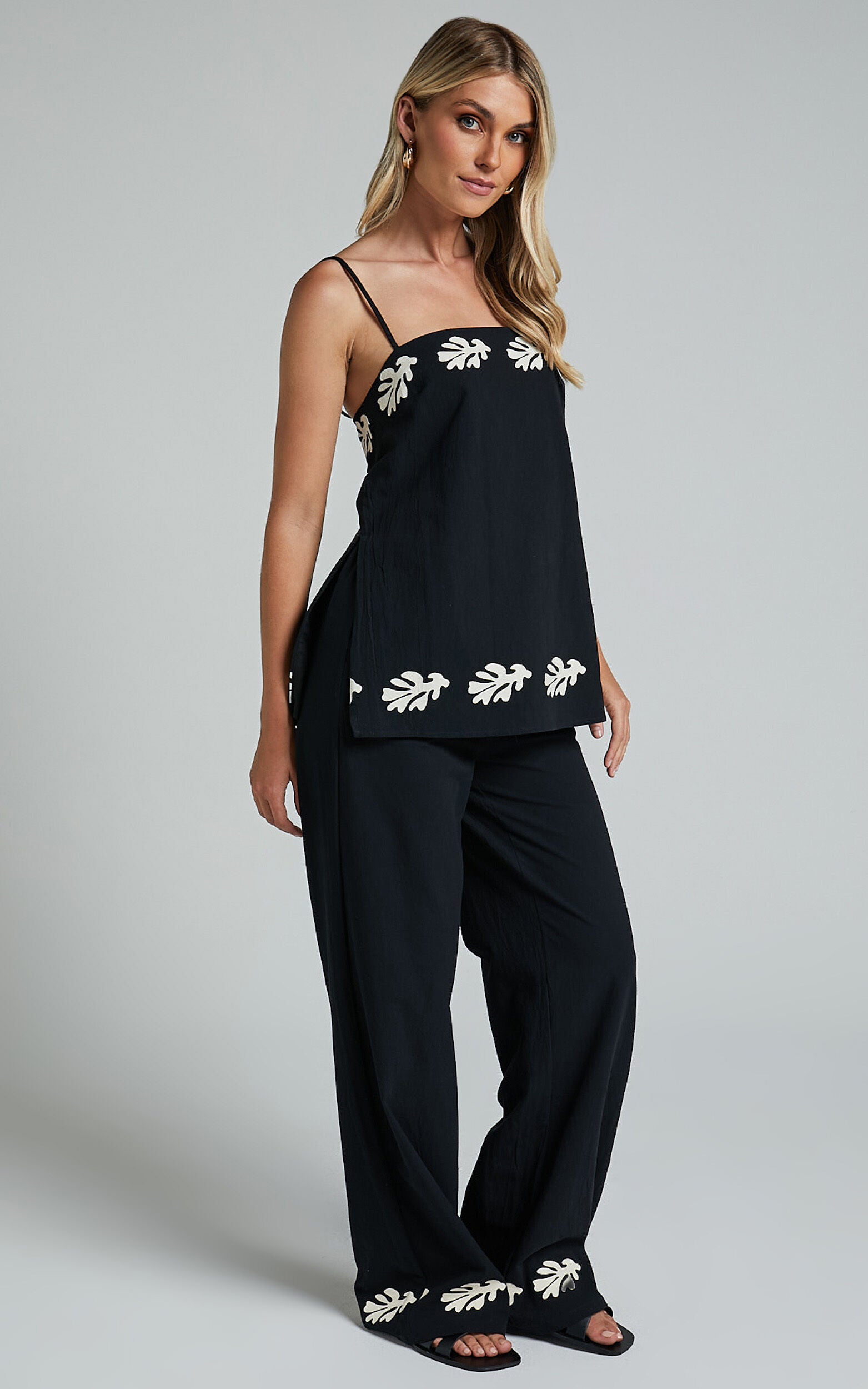Runaway The Label - Amalia Linen Pant in Black/Sand