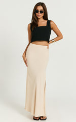 Jhovie Top - Linen Crop Top in Black