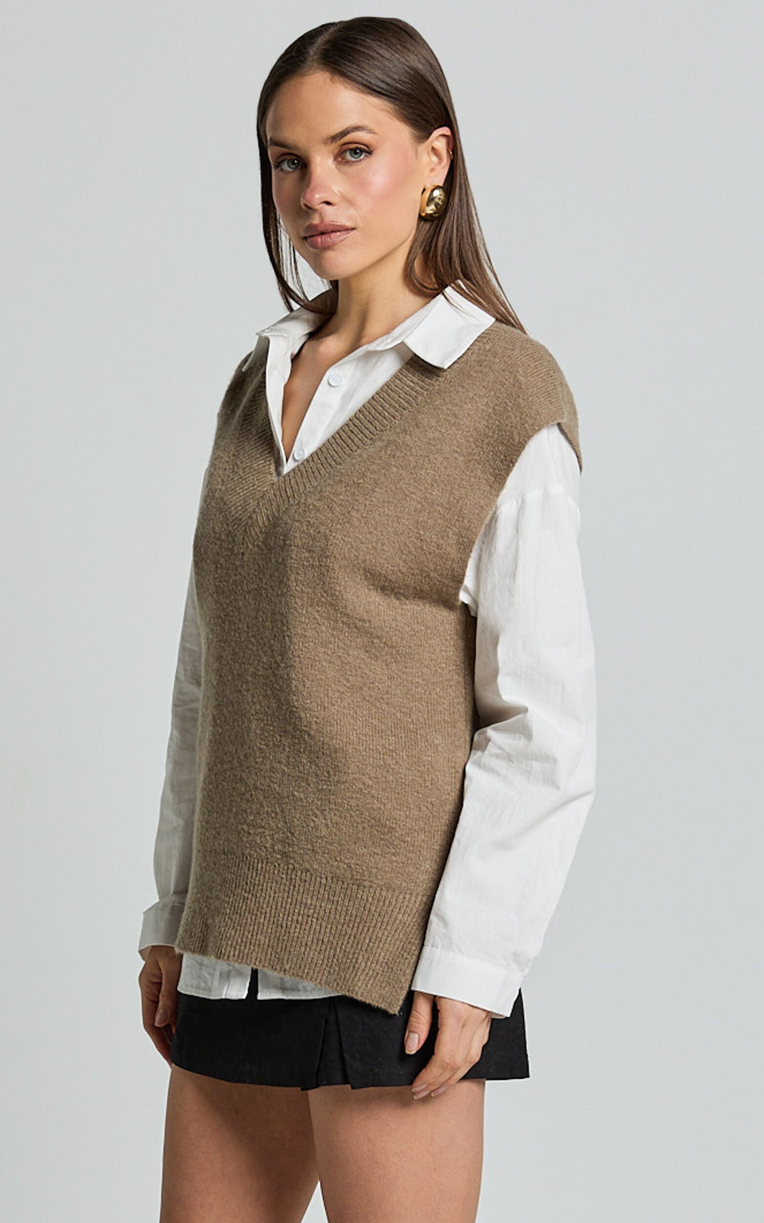 Chenelle Top - Sleeveless Knit Sweater Vest in Biscuit