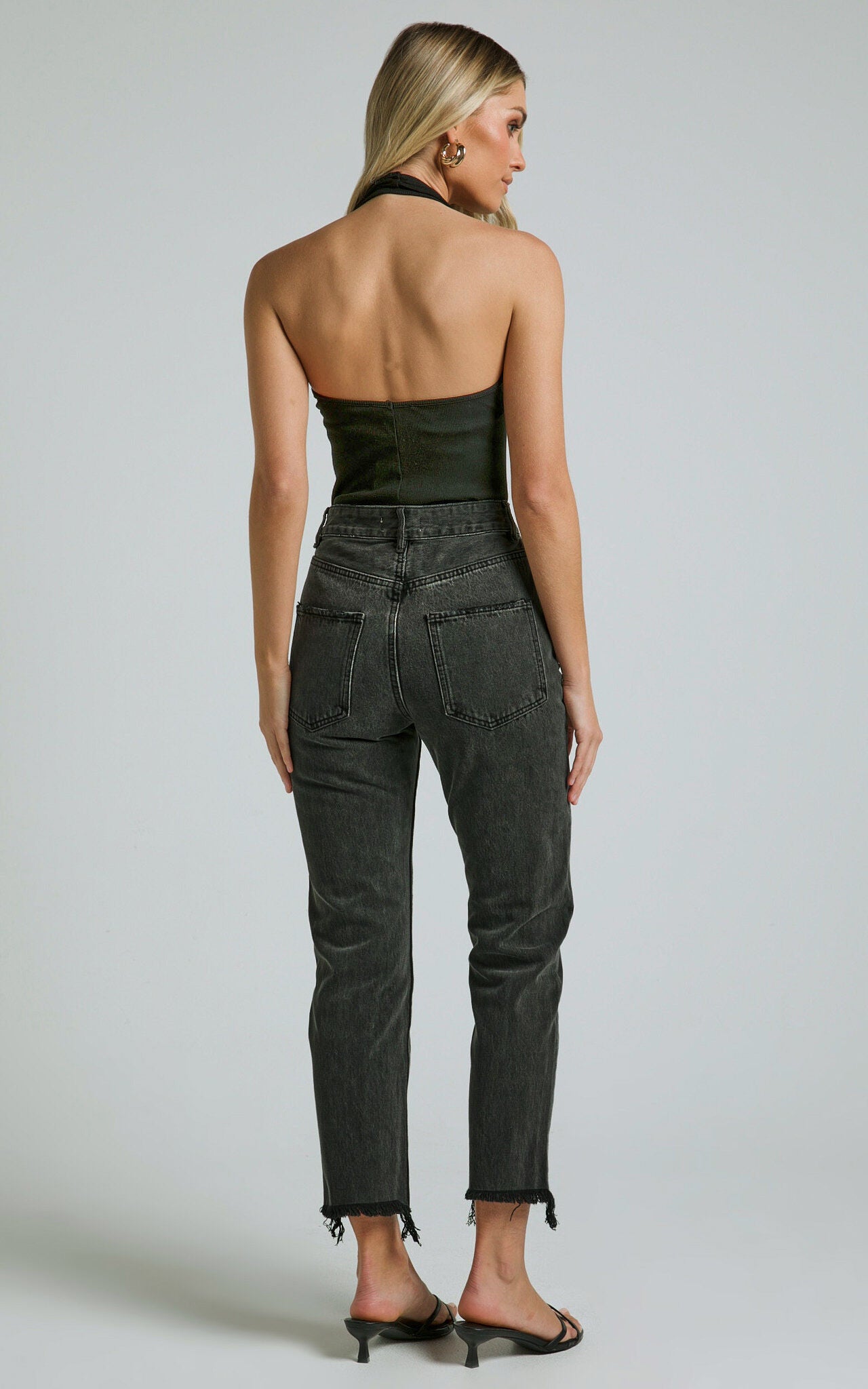 Zelrio Jeans - High Waisted Recycled Cotton Cropped Denim Jeans in Washed Black