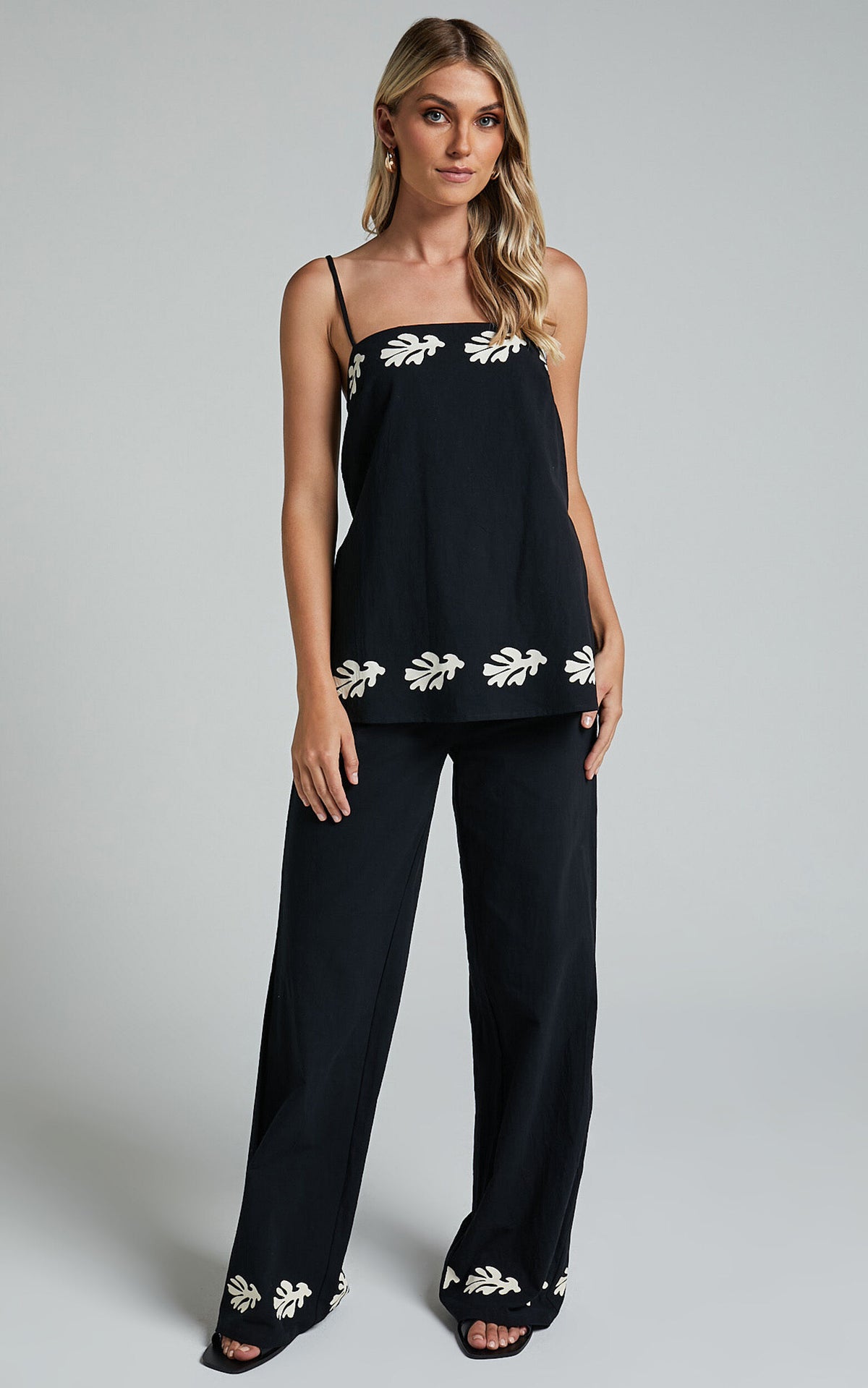 Runaway The Label - Amalia Linen Pant in Black/Sand
