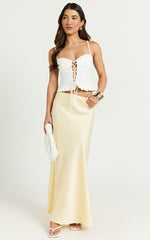 Nani Top - Lace Front Fitted Frill Hem Top in White