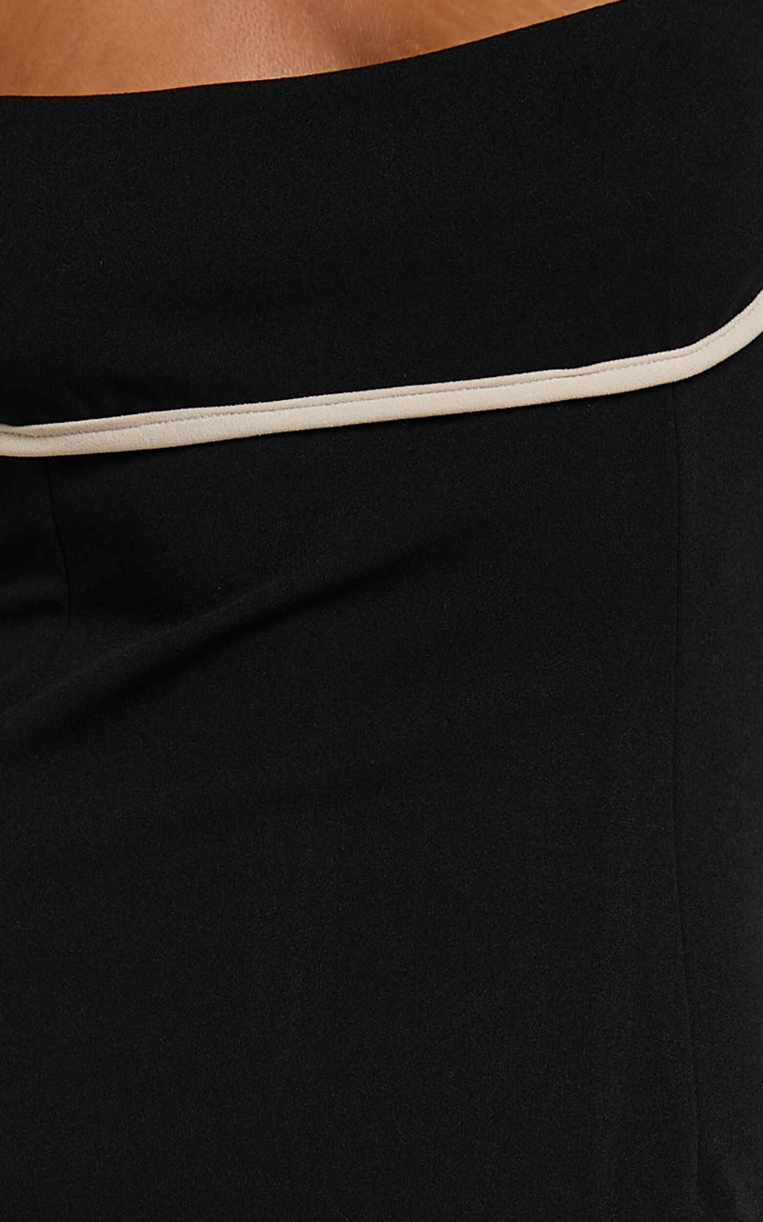 Abegaille Midi Dress - Bodycon Dress in Black